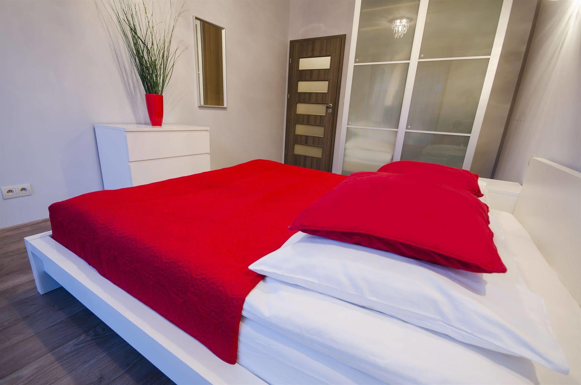 Angel City Center Krakow Aparthotel Cracóvia Exterior foto